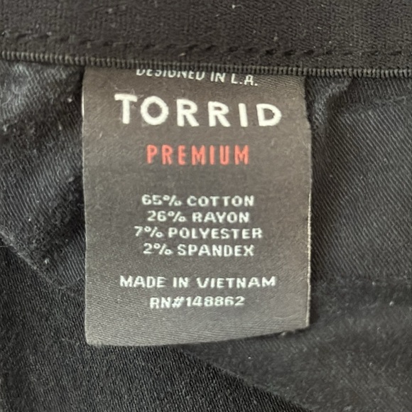 Torrid Premium Sky High Skinny Distressed Black Jeans Women's Size 18 Tall - Picture 11 of 11